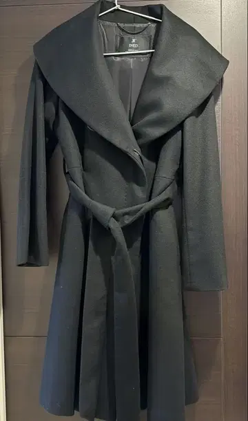 INED 모 100% 블랙 코트