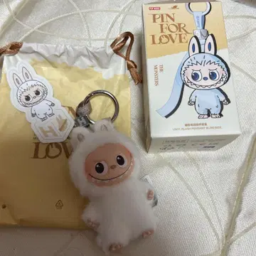 POP MART PIN FOR LOVE THE MONSTERS 러브브