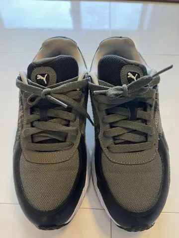 PUMA 스니커즈 카키 체크 23.5cm