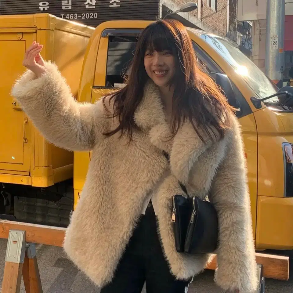 Margarin Fingers GRACE FUR JACKET Beige Brand New