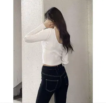 미사용 새상품 GYDA 크루넥 리브 KT 상의
