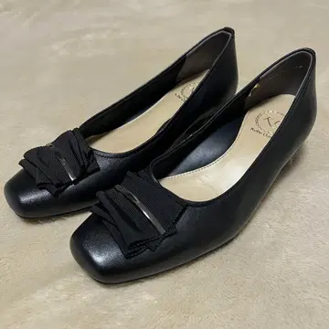 컨디션 최상 Kobe Oasis 가죽 리본 포함 블랙 펌프스 23cm