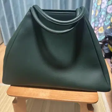 다크 그린 핸드백