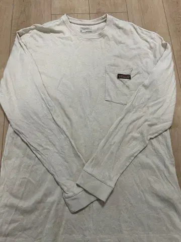 patagonia 아이보리 긴팔 론T