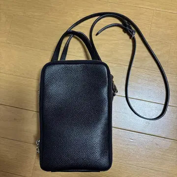 블랙 가죽 숄더백