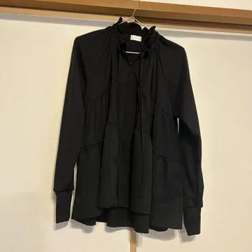 sono 프릴 달린 블랙 롱 가디건