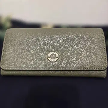 FURLA 올리브 그린 장지갑 차분한 컬러 사용하기 편리함