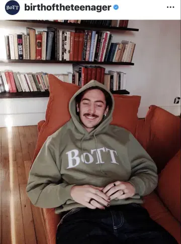 Bott OG 로고 풀오버 후디 (올리브)