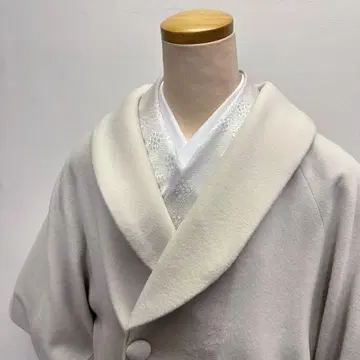 새상품 일본 의류 코트 캐시미어 혼방 따뜻한 모시 카라 옅은 크림 일본제
