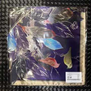 지저귀는 새는 날갯짓하지 않아 요네다 코우 스카프 B상 복권 메이트