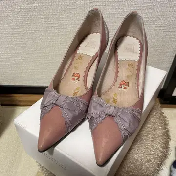 신시아 로리 리본 포함 핑크 펌프스 약 5cm 힐