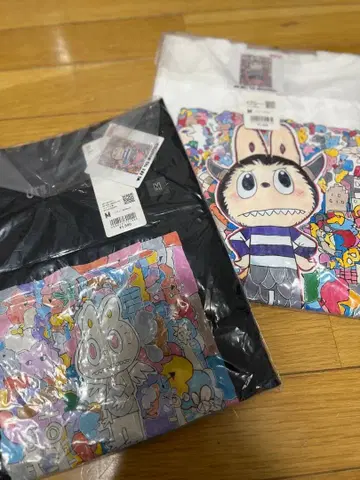 UNIQLO 러브라이브 T셔츠 2장 미사용 새상품