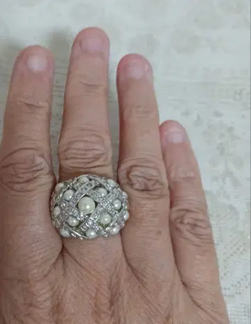 스톤과 펄풍 패션 반지