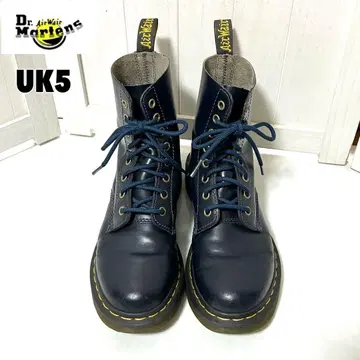 닥터마틴 PASCAL 8홀 부츠 UK5