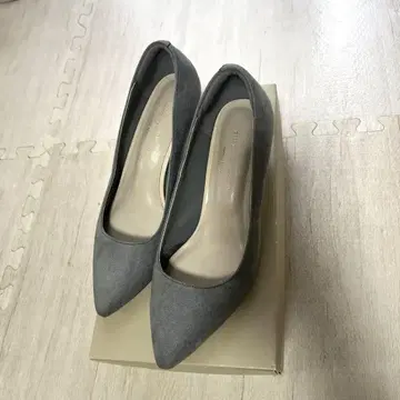 유나이티드 애로우즈 그린 라벨 릴랙싱 그레이 펌프스 22.5