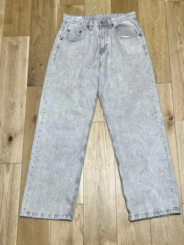 ZARA 라이트 그레이 스트레이트 데님 EUR 38