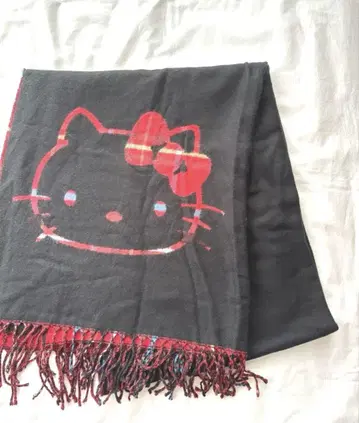 Sanrio 키티 대형 스톨 체크 & 블랙 리버서블 머플러