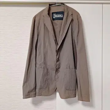 Herno 브라운 자켓 버튼 포함
