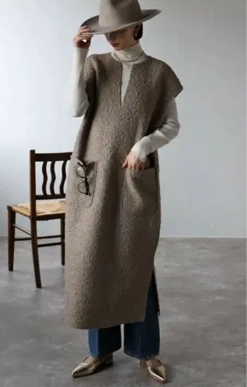 리버서블 딥 V넥 원피스
