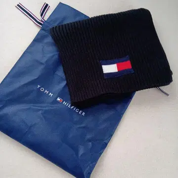타미힐피거 네이비 컬러 스테디셀러 머플러 미사용