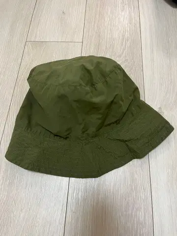 올리브 그린 버킷햇 아웃도어