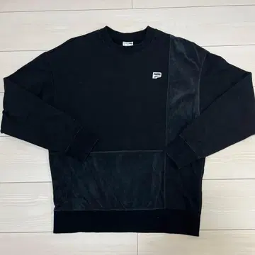 PUMA 패널 디자인 블랙 맨투맨 M