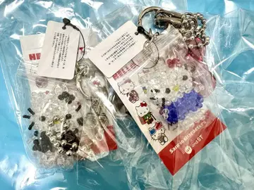 LOWRYS FARM Me HELLO KITTY 비즈 키 참