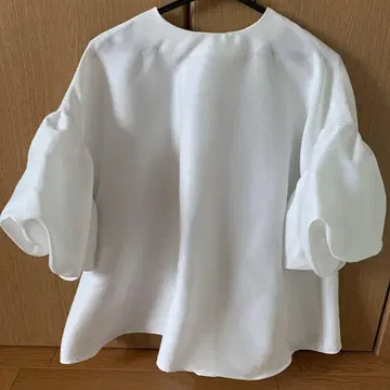 heve 휘핑 벌룬 슬리브 white