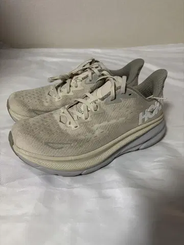 호카 클리프톤9 와이드 오토 밀크/파를리 26cm