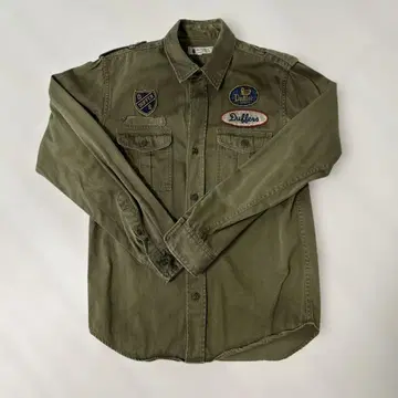 Duffer 자수 패치 긴팔 셔츠