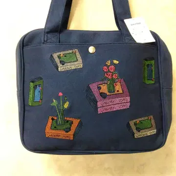 미사용 새상품 슈퍼 하카 네이비 꽃과 화분 자수 토트백