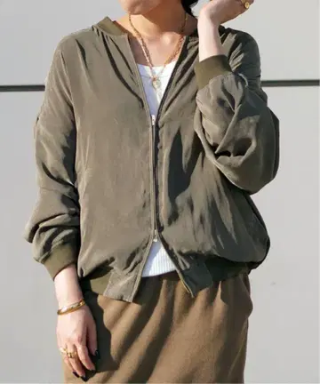 AP STUDIO 스웨이드라이크 새틴 블루종