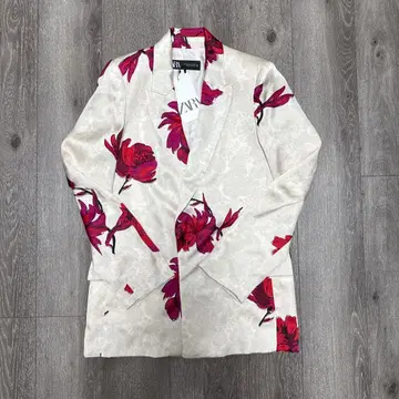 ZARA 꽃무늬 테일러드 자켓