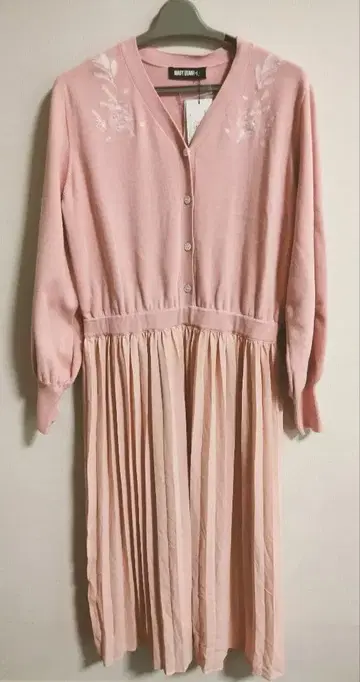 MARY QUANT 미사용 새상품 사이즈M V넥 플리츠 롱 원피스
