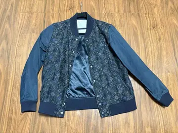 화이트 마운티니어링 Jacket