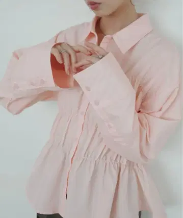 핑크 개더 긴팔 셔츠