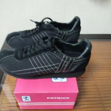 PATRICK 블랙 스니커즈