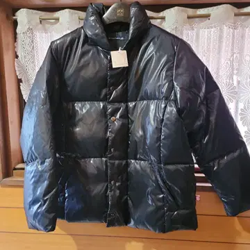 블랙 다운 자켓 사이즈 4