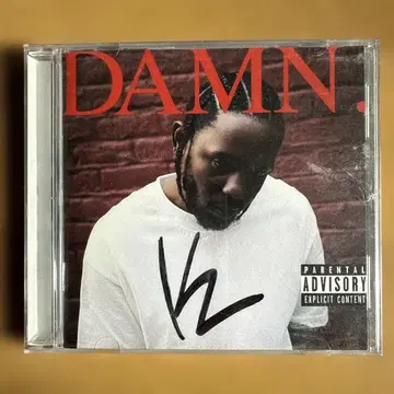 Kendrick Lamar 사인 포함 CD DAMN.