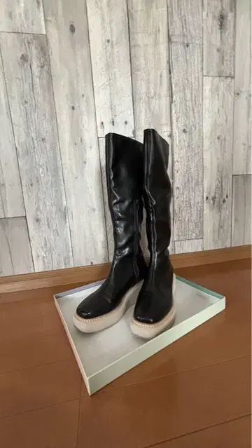 블랙 가죽 통굽 롱 부츠