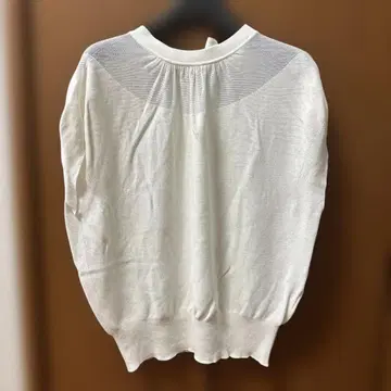 아나이 아이보리 슬리브리스 니트