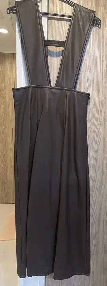 [ Lumier ] 가죽 오버롤 스커트