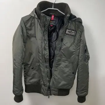 ALPHA INDUSTRIES 카키 밀리터리 자켓 M