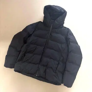 UNIQLO 블랙 심리스 다운 자켓 XL