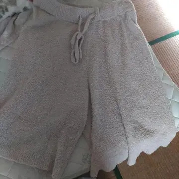 젤라또피케 베이지 숏팬츠 SALE 중