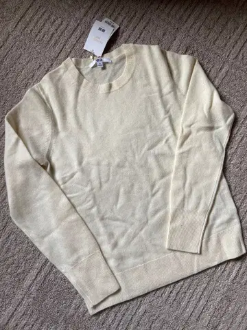 유니클로 UNIQLO 캐시미어 크루넥 스웨터 화이트 M