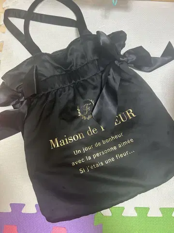 Maison de FLEUR 리본 포함 토트백 블랙