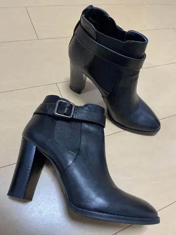 DIANA 부츠 23.5