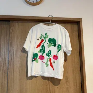 muveil 피터 토끼 자수 야채 프린트 티셔츠