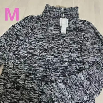 터틀넥 스웨터 사이즈 14 블랙과 화이트 M